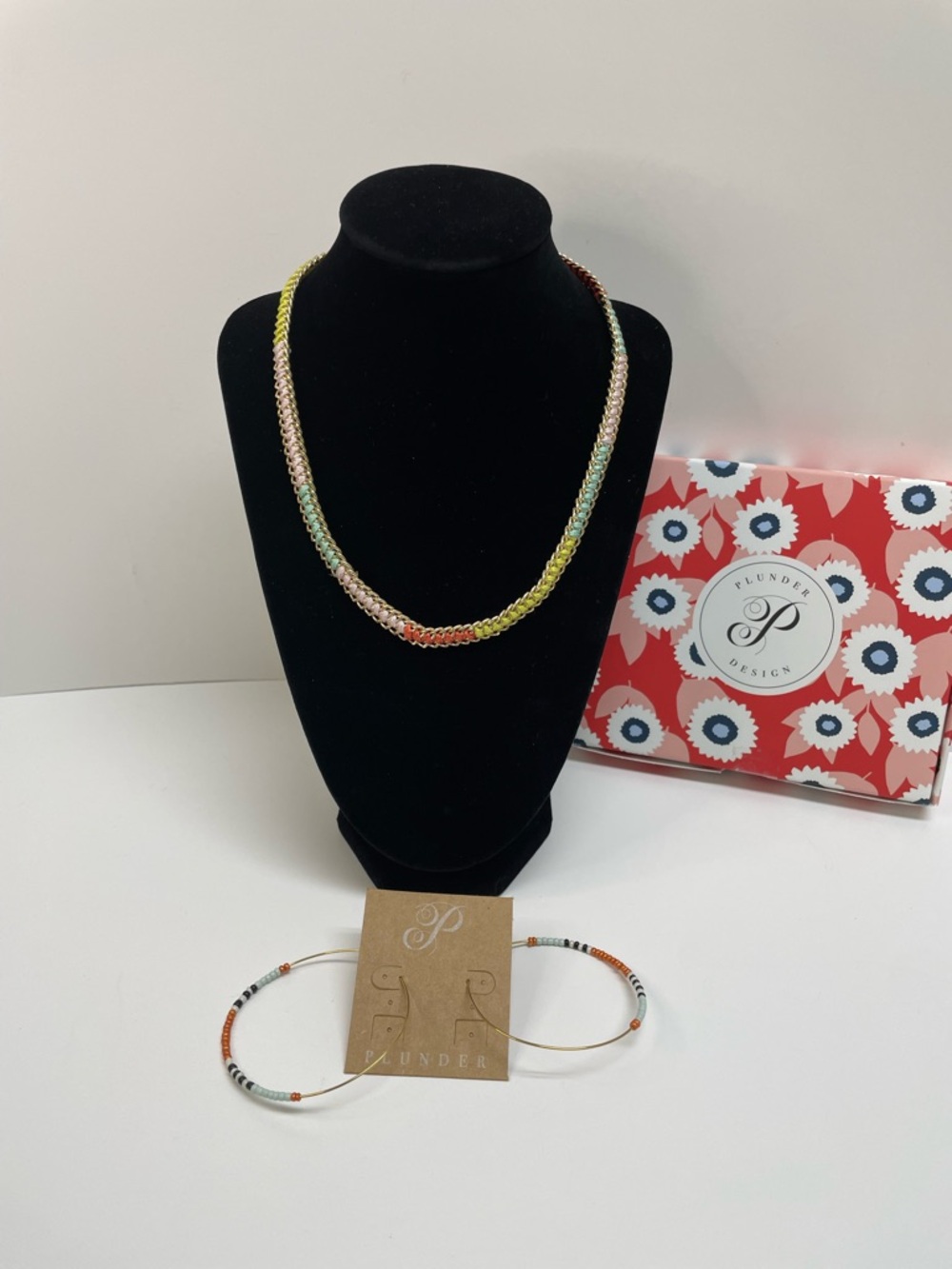 Plunder Rainbow Gradient Beaded Necklace
